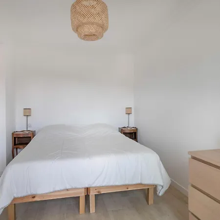 à 500m De La Plage, Pour 7 Appartement