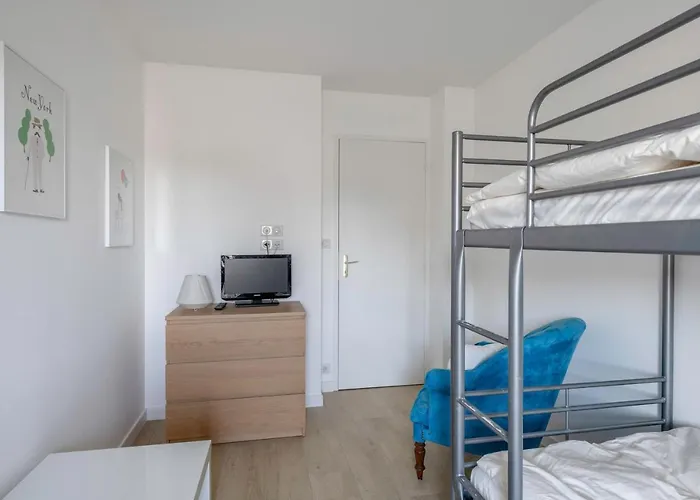 à 500m De La Plage, Pour 7